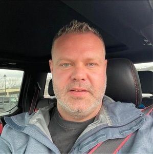 Meet your Posher, Lee